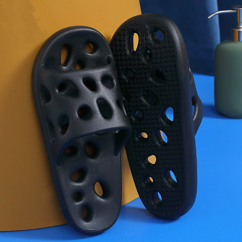 Chaussons de salle de bain pour femmes MARKET DE PRODUITS DE BEAUTÉ & SANTÉ, antidérapants et doux, avec design ajouré.