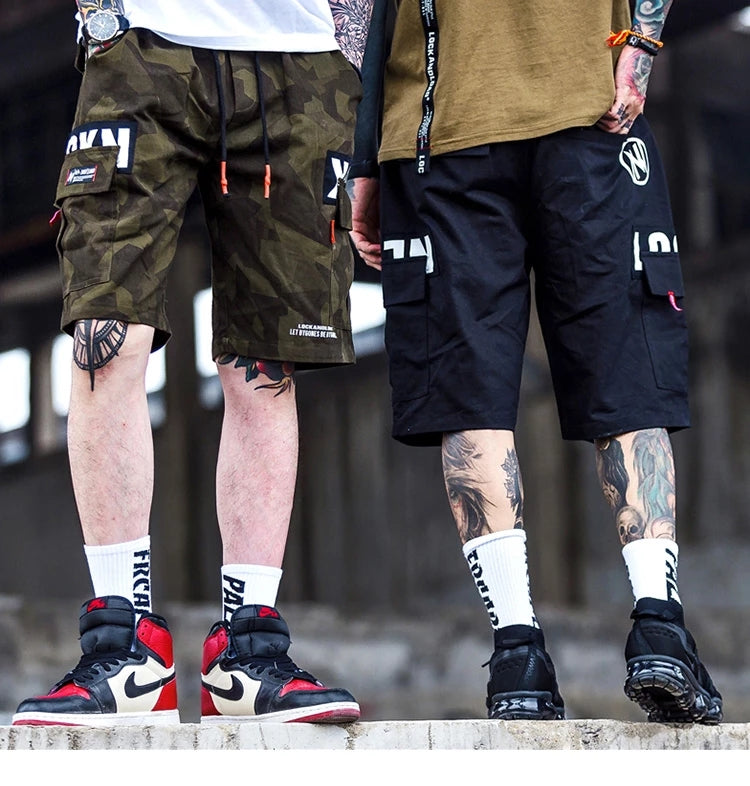 Shorts cargo décontractés en style camouflage, fabriqués par MARKET DE PRODUITS DE BEAUTÉ & SANTÉ, visibles en image.
