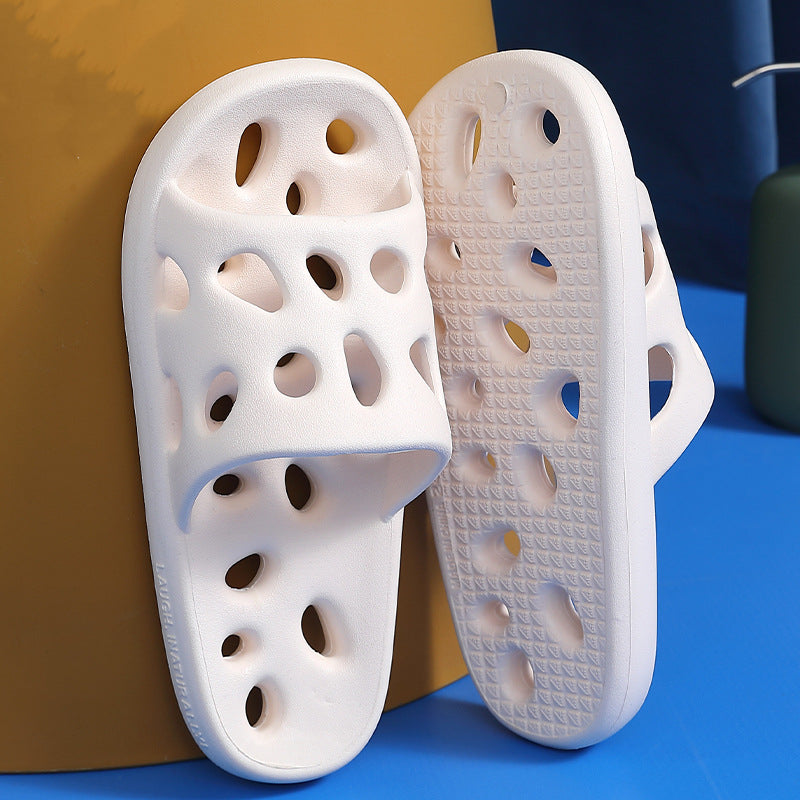 Chaussons de bain pour femmes MARKET DE PRODUITS DE BEAUTÉ & SANTÉ, en mousse douce et antidérapante, avec design ajouré.