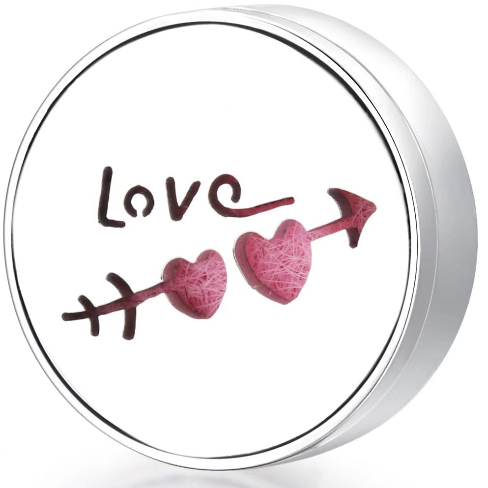 Pendentif diffuseur portable Amrita Court avec charm en forme de cœur, conçu pour une respiration confortable et lutter contre les virus.