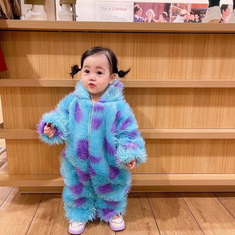 Pyjama bébé mignon avec capuche et fermeture éclair, combinaison animale douce, de la marque Boutique Angenor.