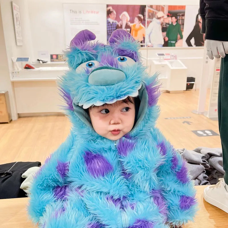 Combinaison bébé mignonne avec capuche et zip, motif animal adorable, par Boutique Angenor, idéale pour garder bébé au chaud.