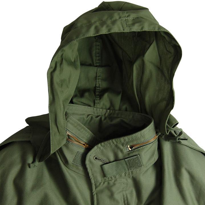 Veste tactique camouflage d'extérieur Aura Scent M65 classique, avec capuche et poches frontales, adaptée aux activités en plein air.