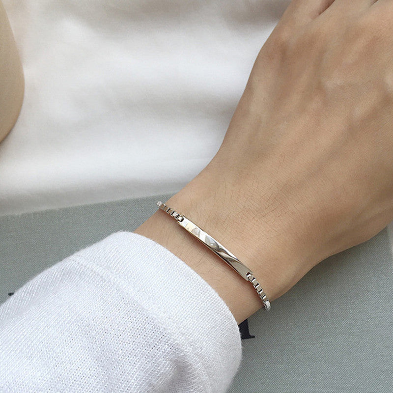Bracelet en argent 925 pour femmes, chaîne minimaliste en boîte, bijou élégant et fin.