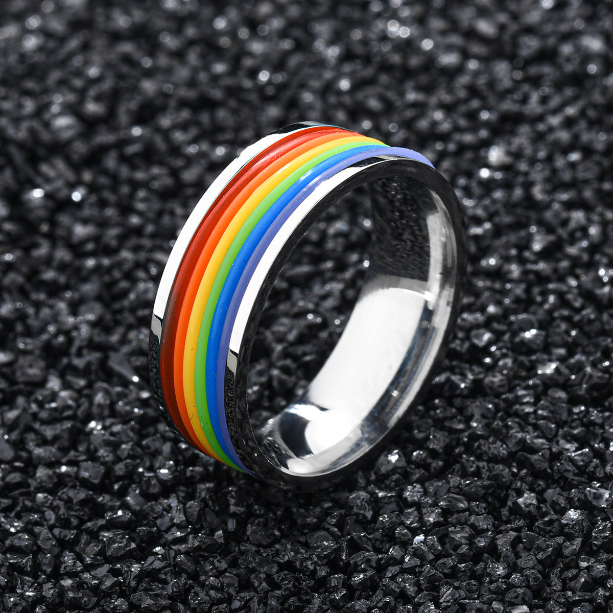 Anneau boucle d'oreille en acier inoxydable avec drapeau bisexual arc-en-ciel, symbole de fierté et d'inclusion.