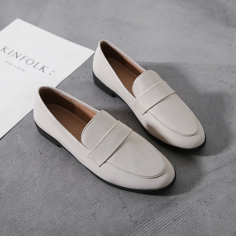 Chaussures plates pour femmes, modèle British Women's One-Foot Love, en style élégant, de la marque Boutique Angenor.