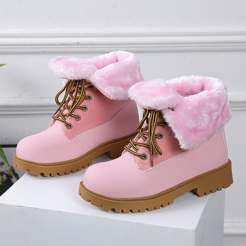 Bottes d'hiver pour femmes de Boutique Angenor, bottines à lacets avec bout rond, parfaites pour la saison froide.