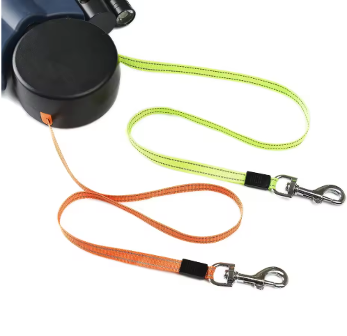 Laisse double pour chien de la marque Boutique Angenor, en nylon résistant, pour promener deux chiens simultanément.