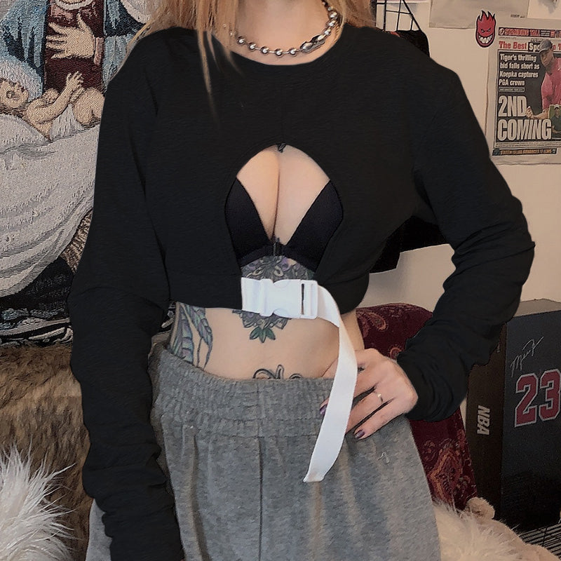 Pull court de style européen KLIOU avec motif ajouré, conçu par Boutique Angenor, en laine douce et tendance.