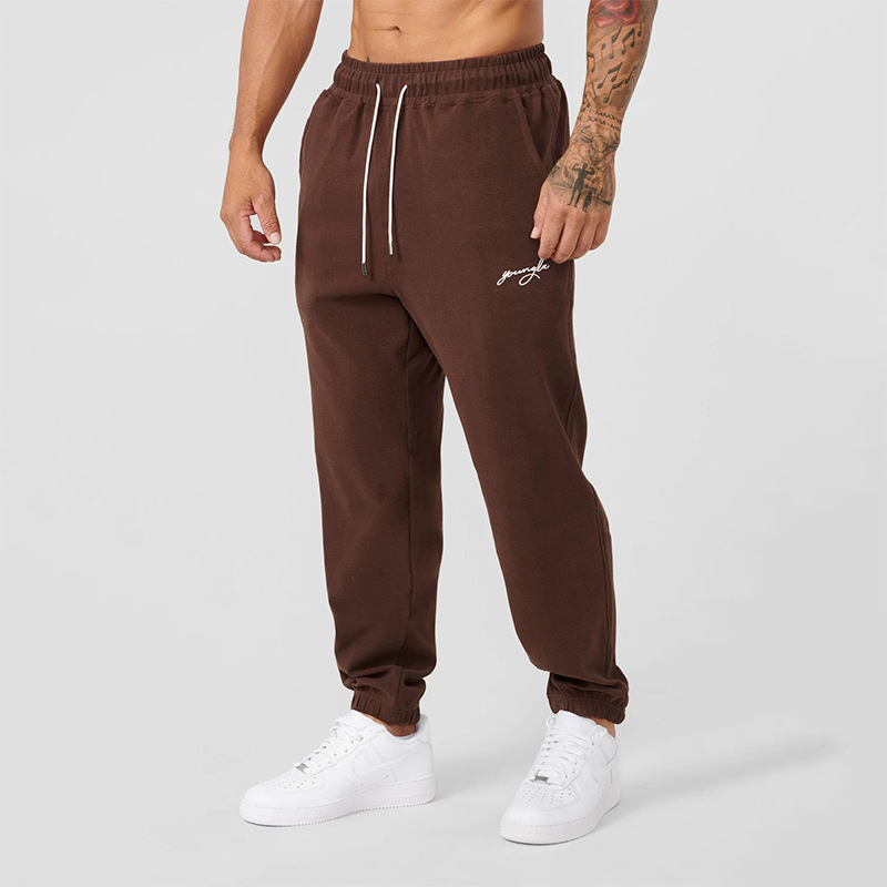 Pantalon de jogging en sweat pour homme de la marque Boutique Angenor, tissu confort et style décontracté visible dans l’image