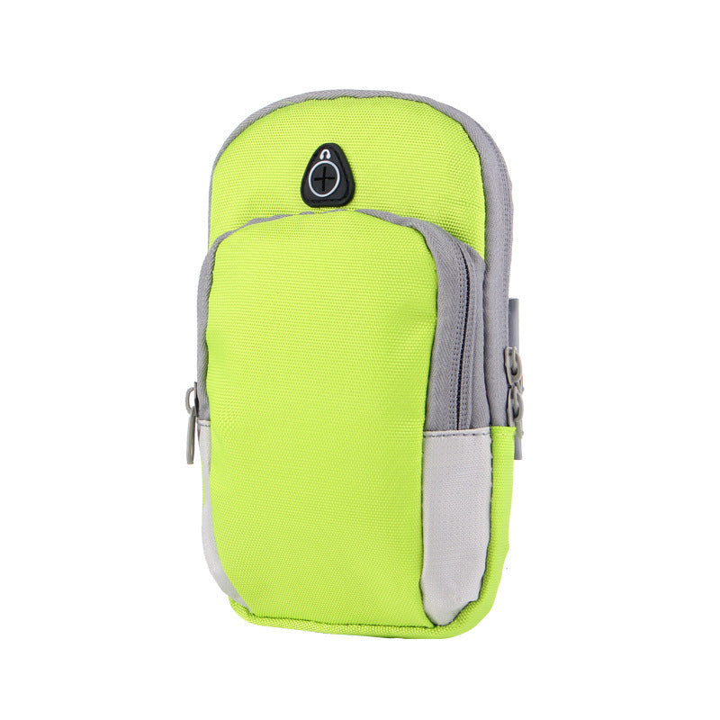 Sac multifonctionnel pour bras en extérieur de la marque Boutique Angenor, conçu pour transporter des objets personnels lors d'activités.
