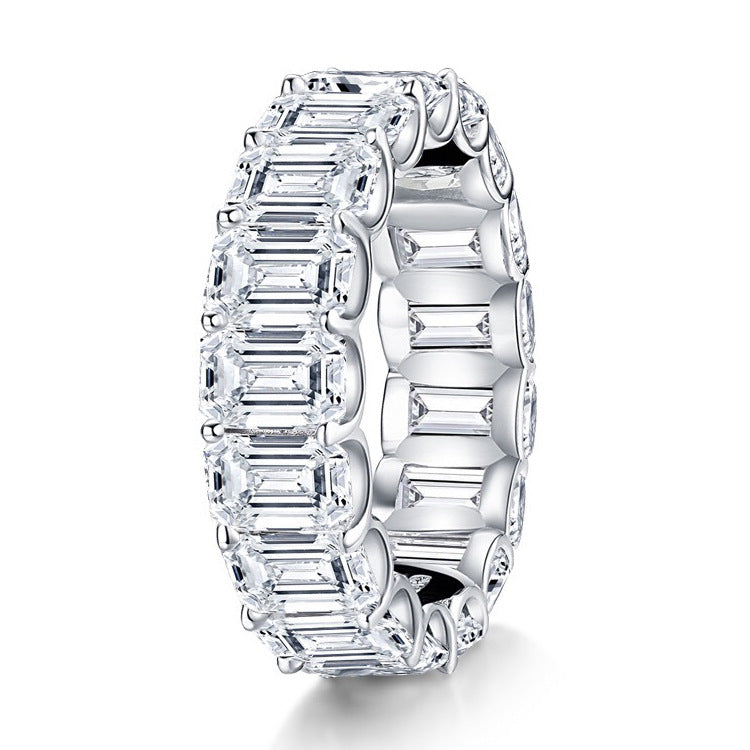 Bague en argent sterling avec simulant de diamant au carbone élevé, bijou élégant de Boutique Angenor.
