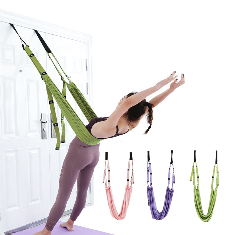Sangle de yoga pour étirement et flexibilité, par Boutique Angenor, montrant une personne en position d'étirement.