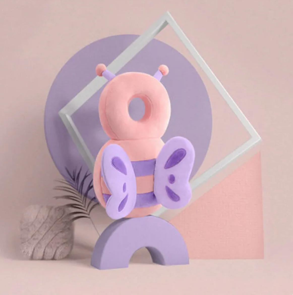 Protection pour tête de tout-petit de la marque Boutique Angenor, coussin doux et rembourré pour la sécurité de l'enfant.