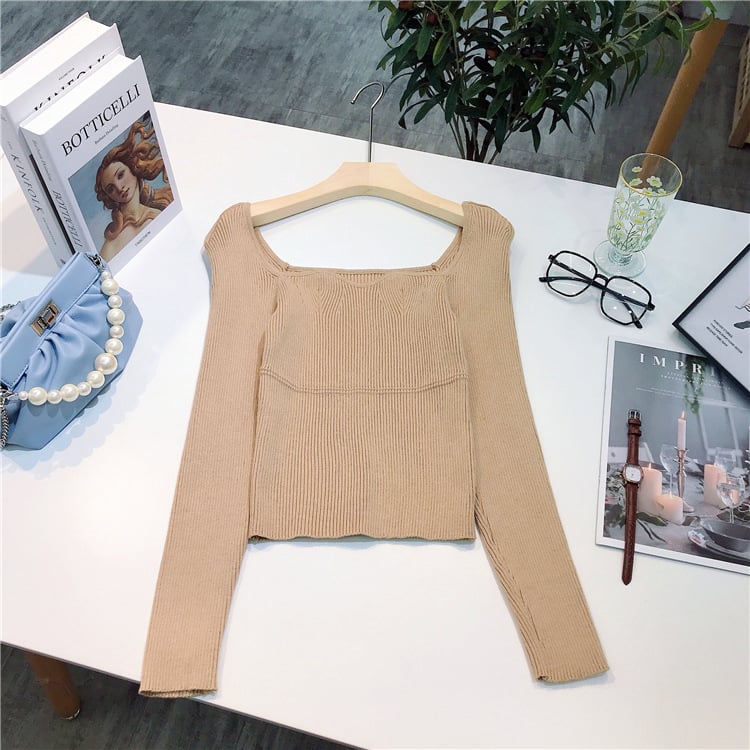 Pull à col ras du cou Boutique Angenor, style rétro Wave, en maille sexy et ajustée, idéal pour un look tendance et élégant.