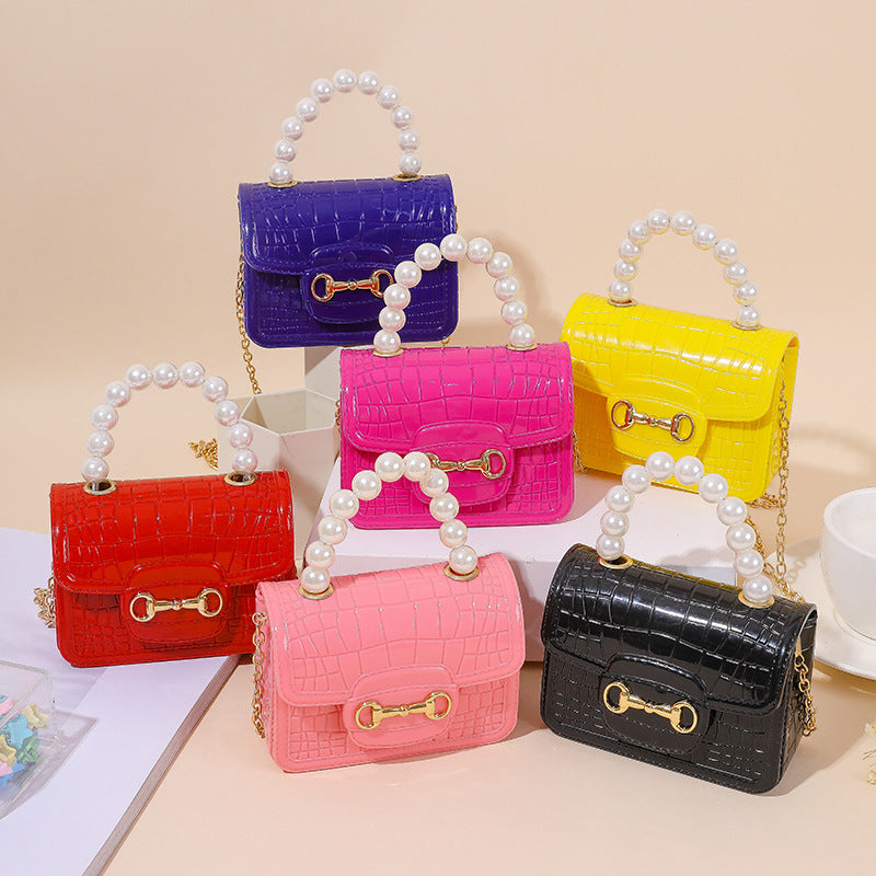 Sac à main transparent à une épaule en gelée avec perles et motif de pierre, de la marque MARKET DE PRODUITS DE BEAUTÉ & SANTÉ.