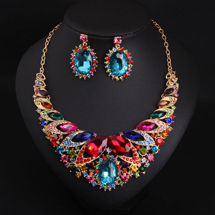 Collier et boucles d'oreilles en cristal coloré de luxe, bijoux élégants de MARKET DE PRODUITS DE BEAUTÉ & SANTÉ, éclatants et raffinés
