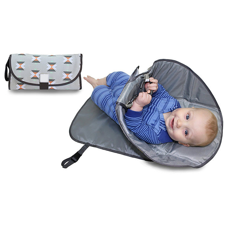 Tapis à langer portable pour bébé nouveau-né, léger et pratique, avec poche de rangement, de la marque MARKET DE PRODUITS DE BEAUTÉ & SANTÉ.