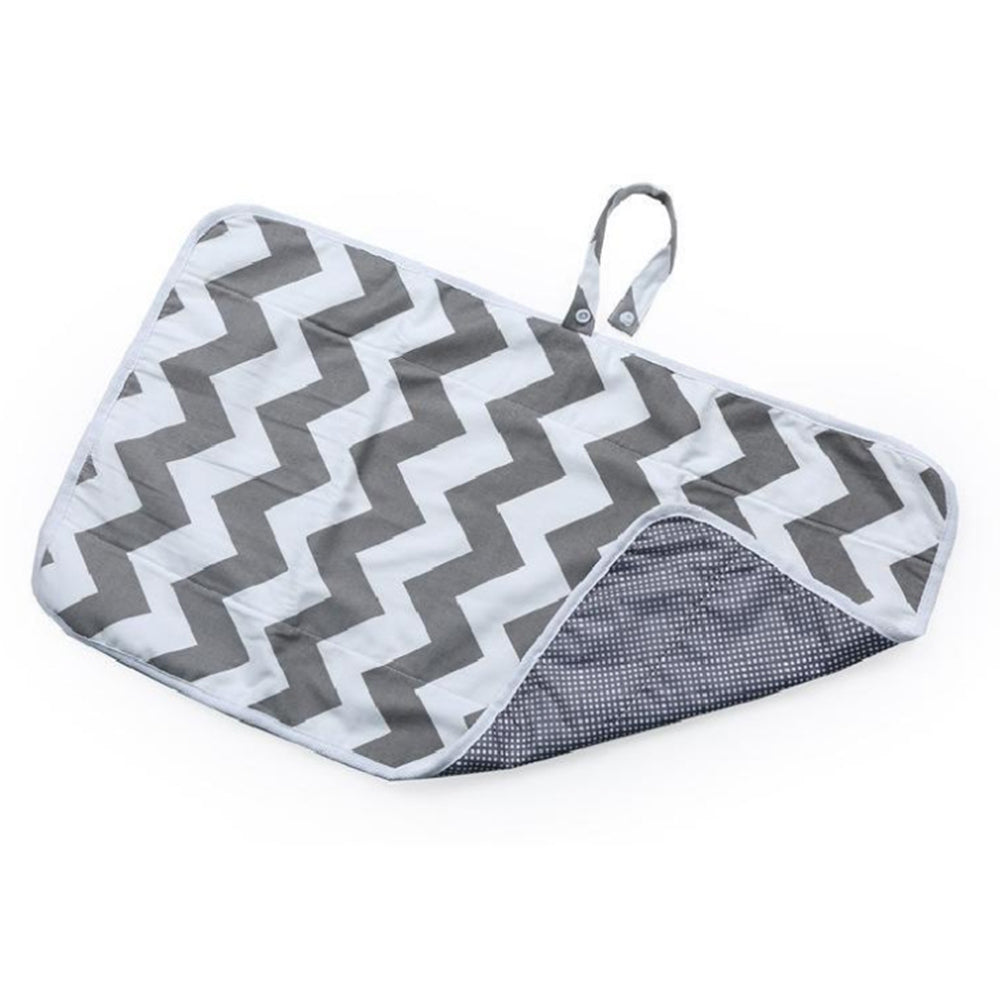 Trousse de change portable pour bébé nouveau-né de la marque MARKET DE PRODUITS DE BEAUTÉ & SANTÉ, matelas à langer compact et pratique