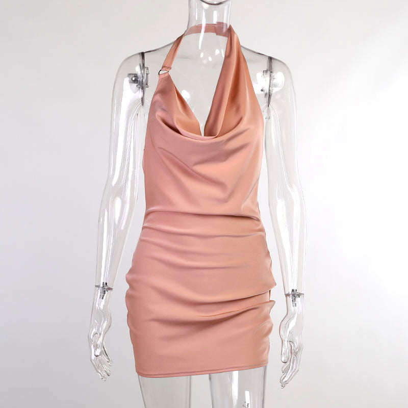 Robe de soirée en satin noir sans manches, col en V, dos nu et coupe courte pour fête d'été, par MARKET DE PRODUITS DE BEAUTÉ & SANTÉ.