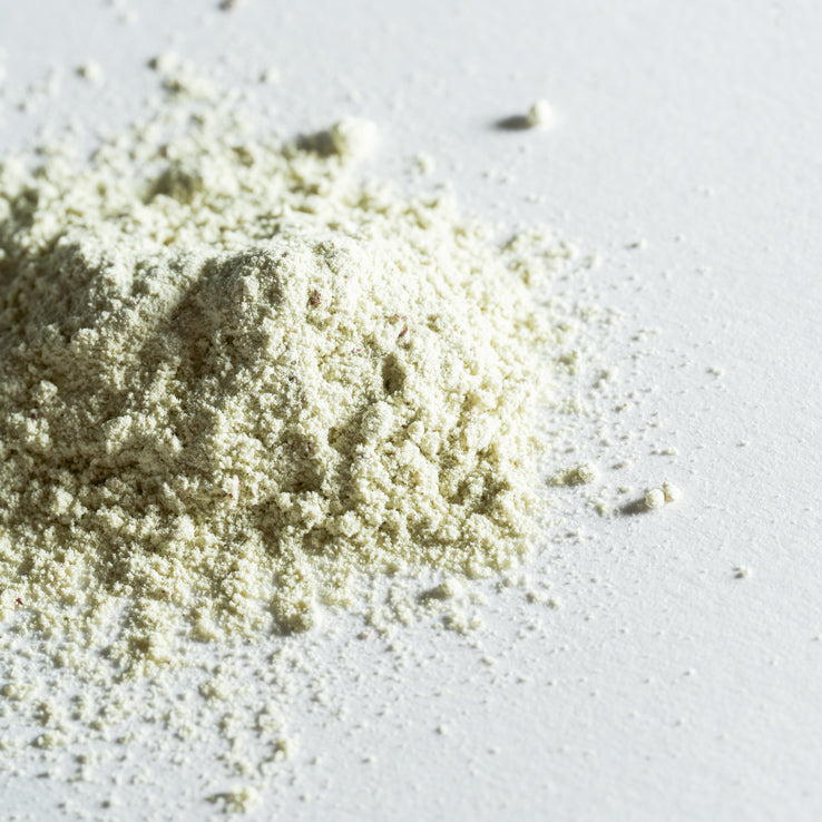 Poudre nettoyante bio au matcha de Www.bijin-cosmetiques, masque et nettoyant visage 2 en 1 en poudre verte.